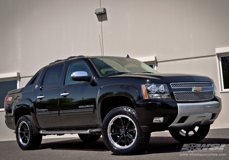 2013 Chevrolet Avalanche photo