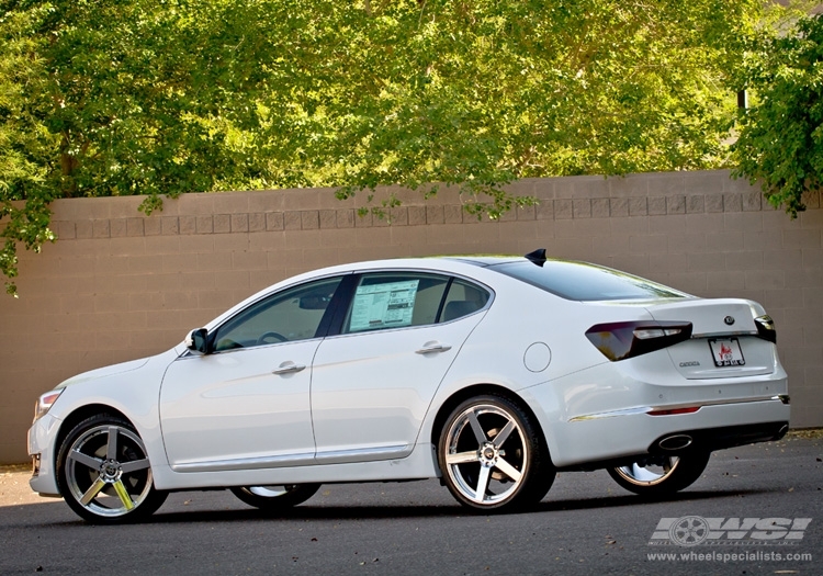 2014 Kia Cadenza photo