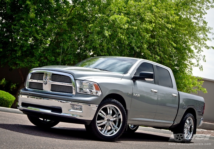 2012 RAM 1500 photo
