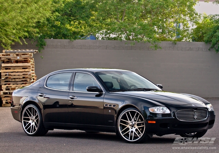 2011 Maserati Quattroporte photo