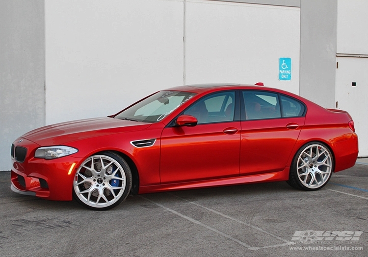 2013 BMW M5 photo