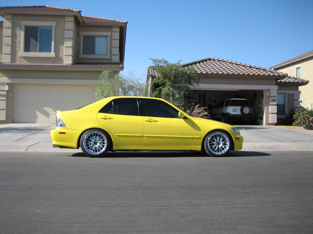 2002 Lexus IS 300 photo