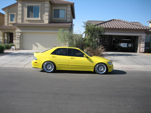 2002 Lexus IS 300 photo
