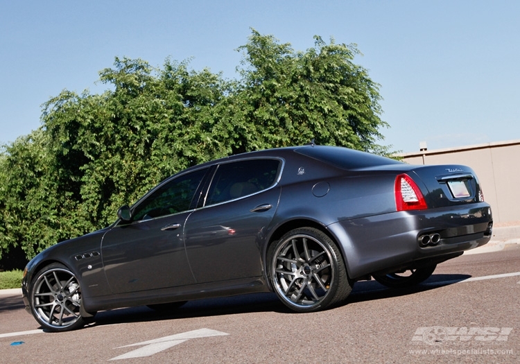 2012 Maserati Quattroporte photo