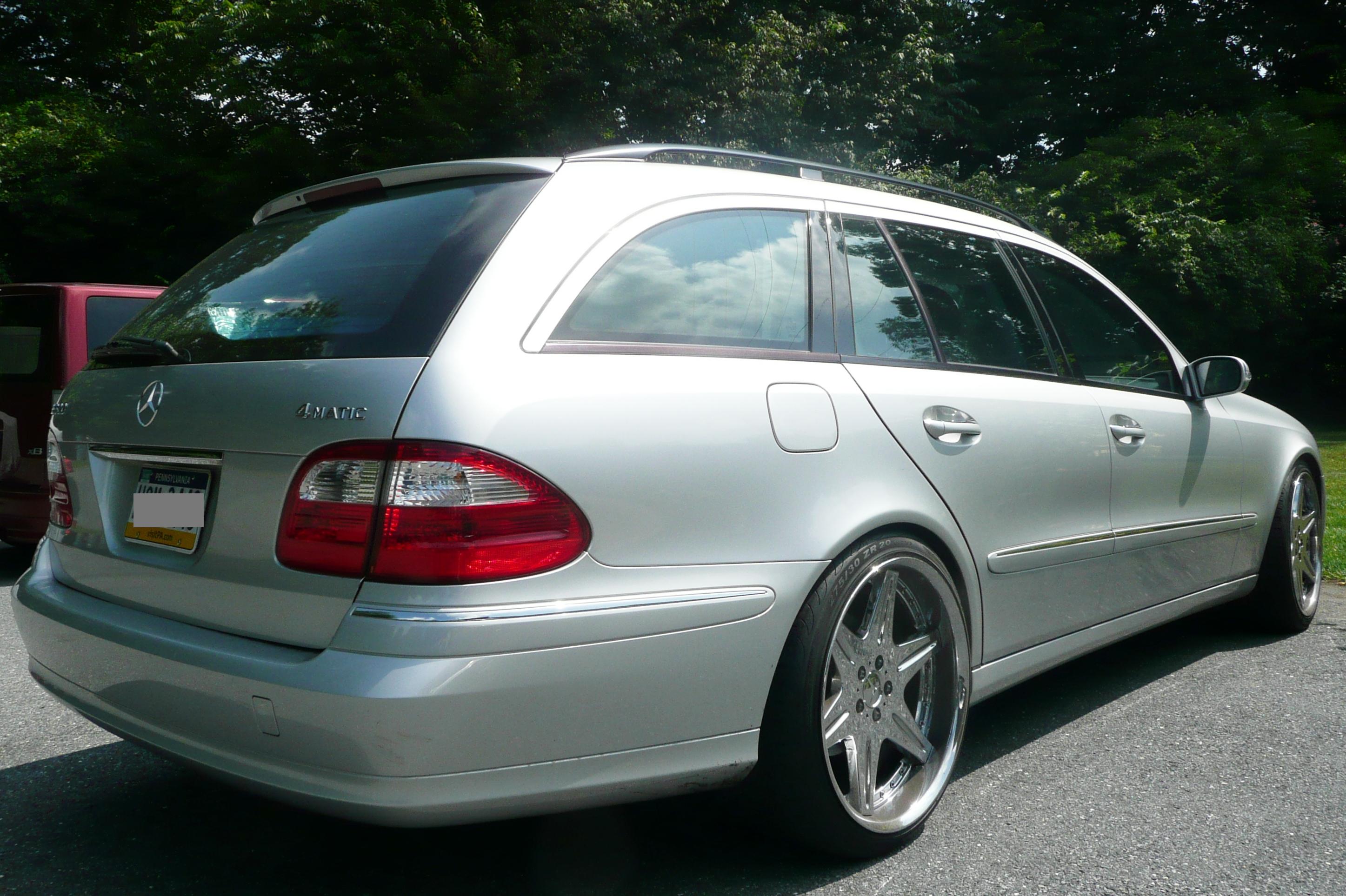 2005 Mercedes E-class photo