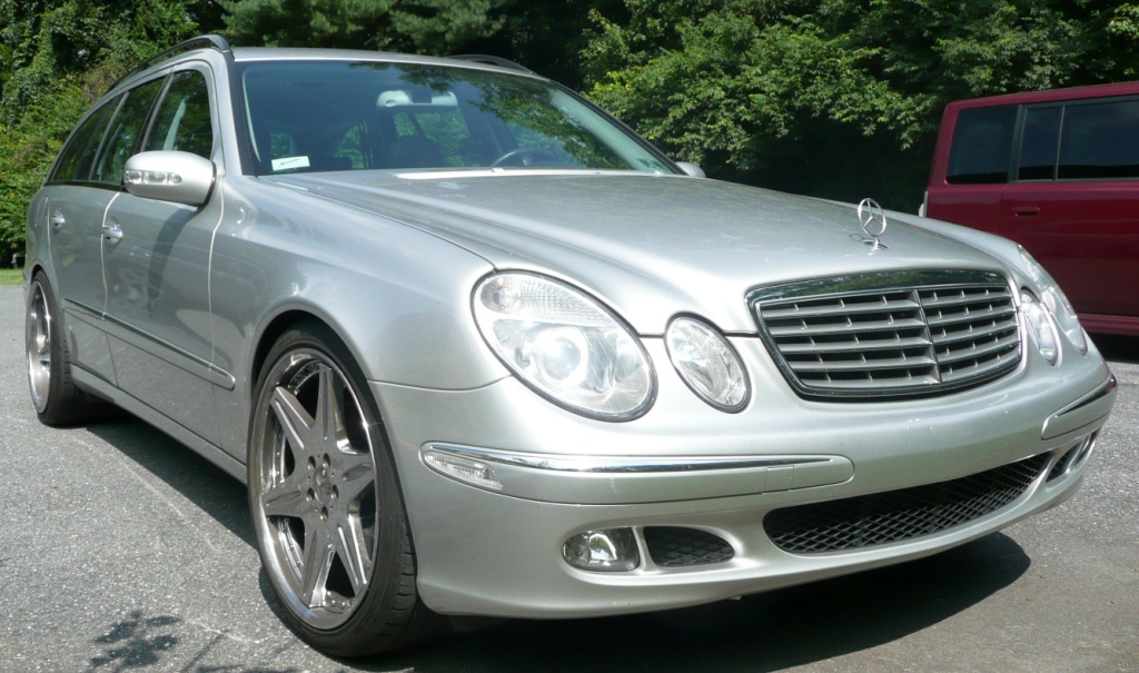 2005 Mercedes E-class photo