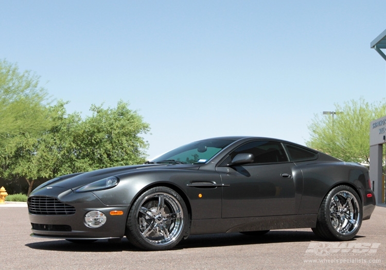 2006 Aston Martin Vanquish photo
