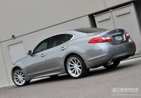 2012 Infiniti M37