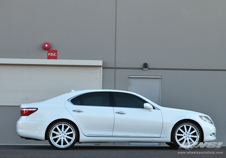 2010 Lexus LS 460 photo