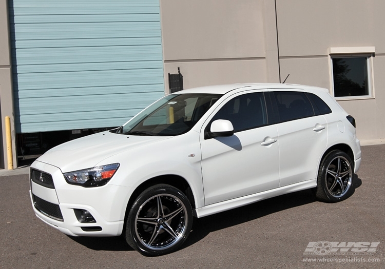 2011 Mitsubishi Outlander photo
