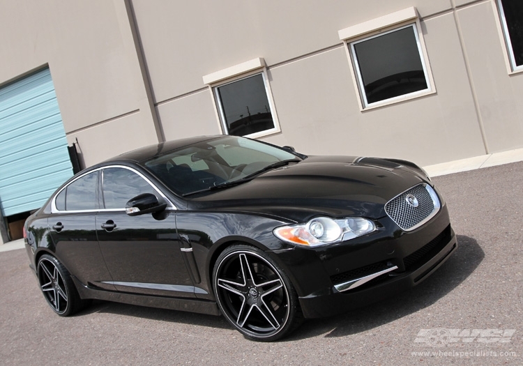 2010 Jaguar XF photo