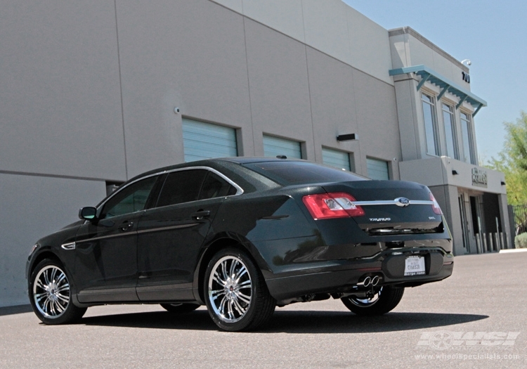 2011 Ford Taurus photo