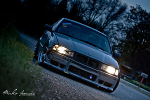 BMW  318