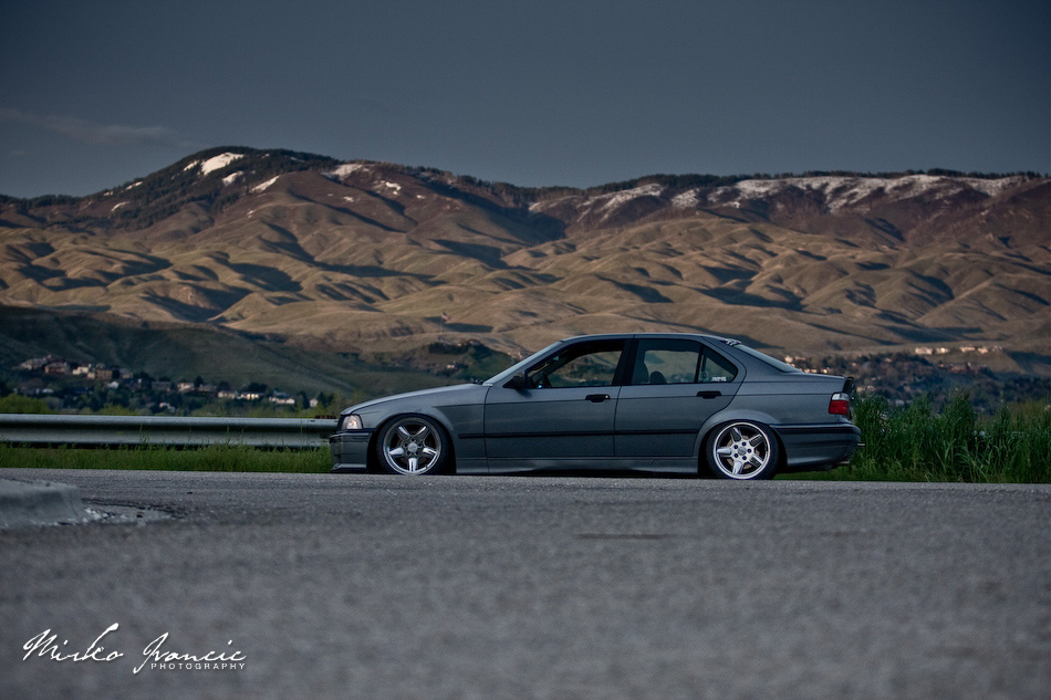 1994 BMW  318 photo