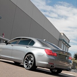 2011 BMW 750