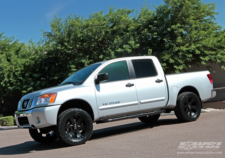 2009 Nissan Titan photo