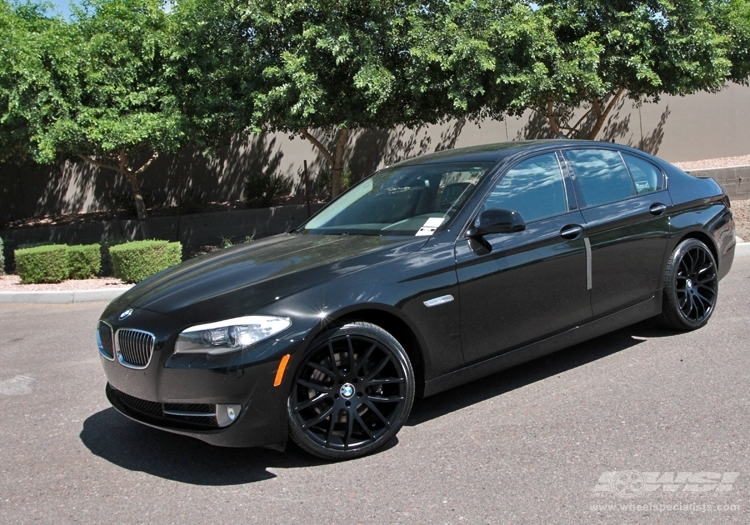 2011 BMW 550 photo