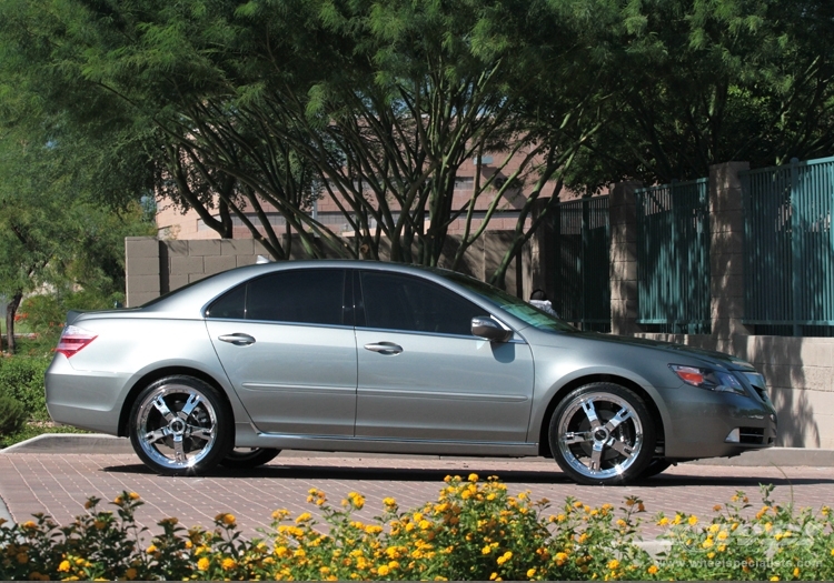 2010 Acura RL photo